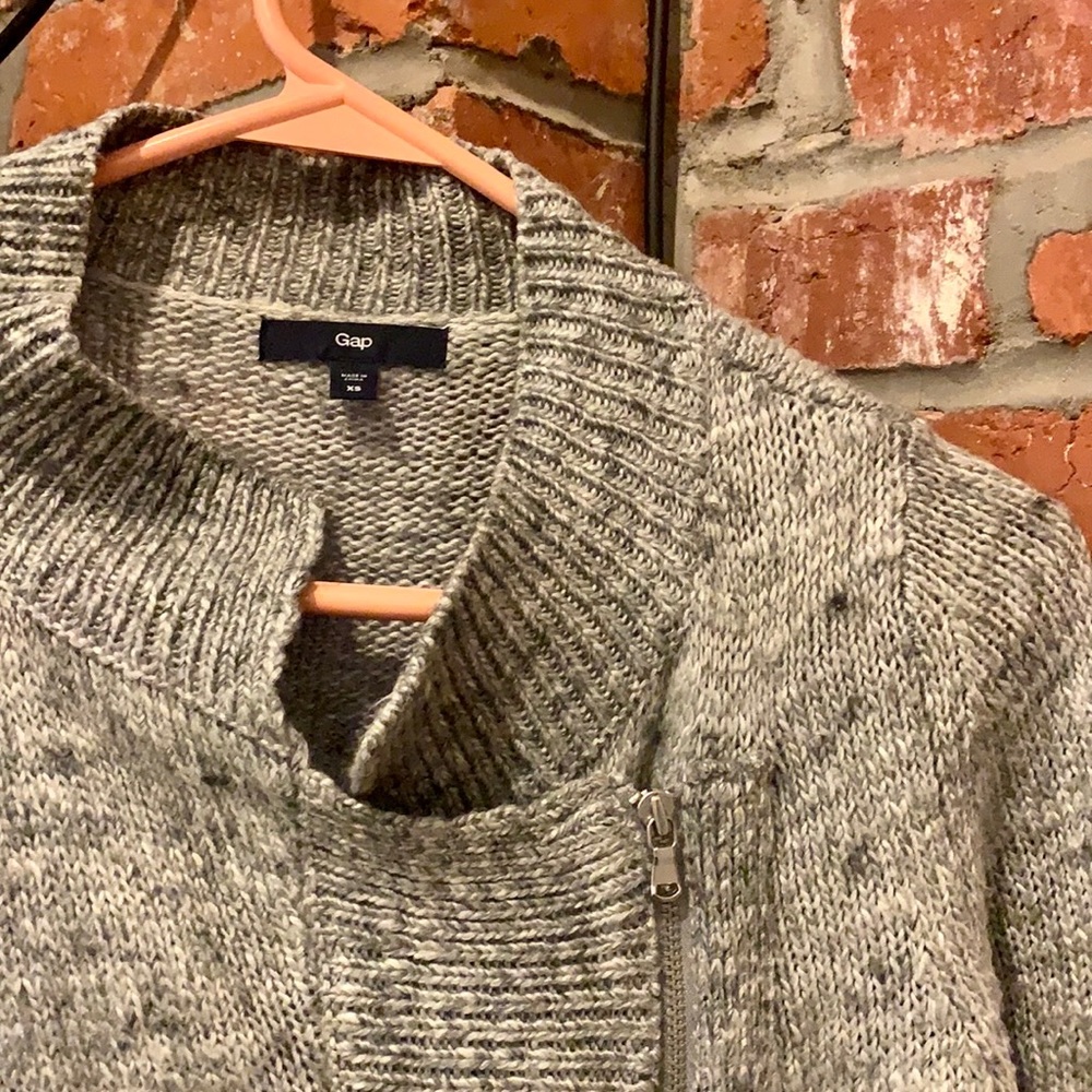 GAP XS grey sweater with asymmetrical zip